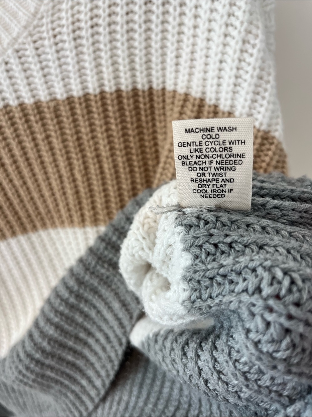 Moon & Madison women’s XS cropped wide striped crewneck sweater - Picture 5 of 7
